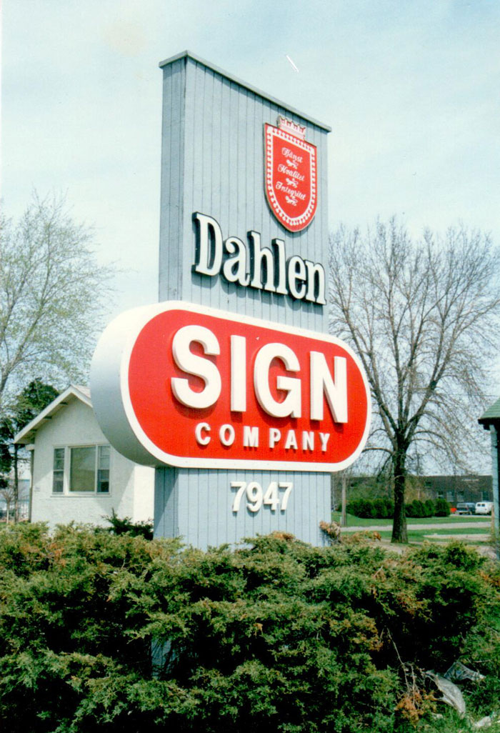 Old Dahlen Sign Company sign